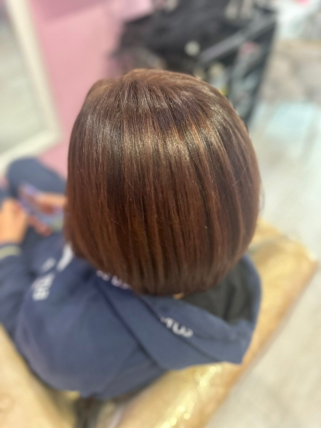 Poezija ljepote #sarajevo Farbanje kose Farbanje izrastka + žensko šišanje + feniranje na ravno - kosa srednje dužine