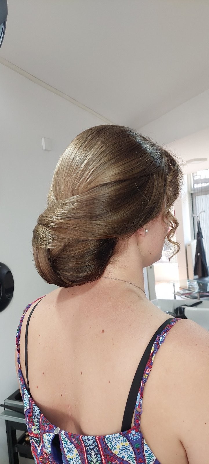 Frisco #sarajevo Svečane i frizure za svadbu Svečana frizura složena - kratka kosa