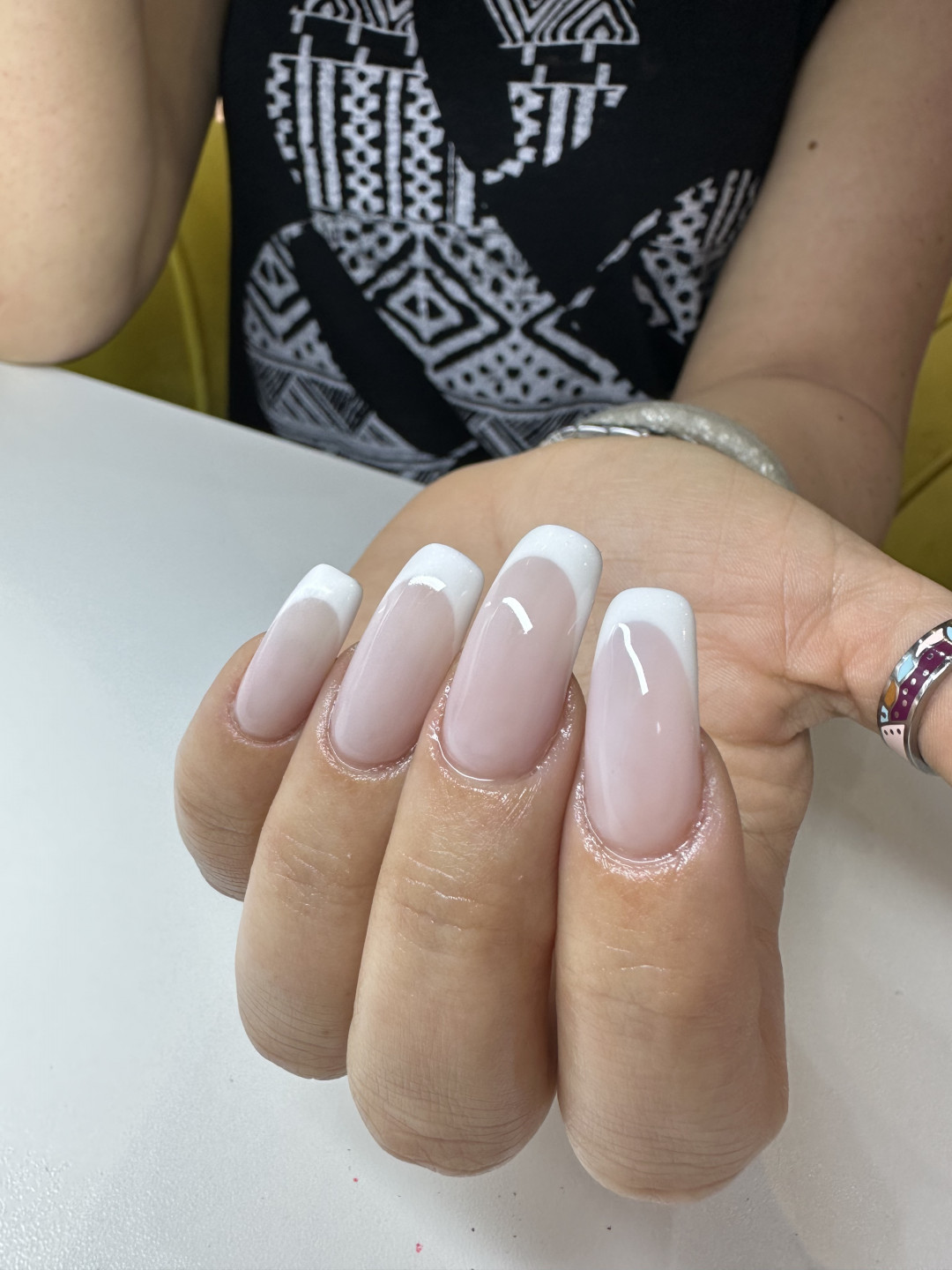 Geliranje prirodnih noktiju - La Vie beauty centar, Sarajevo Ojačavanje noktiju Nokti Ojačavanje noktiju, Sarajevo, Centar - Stari Grad