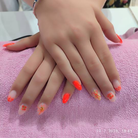 Top #sarajevo Nadogradnja noktiju Nadogradnja noktiju tipsama