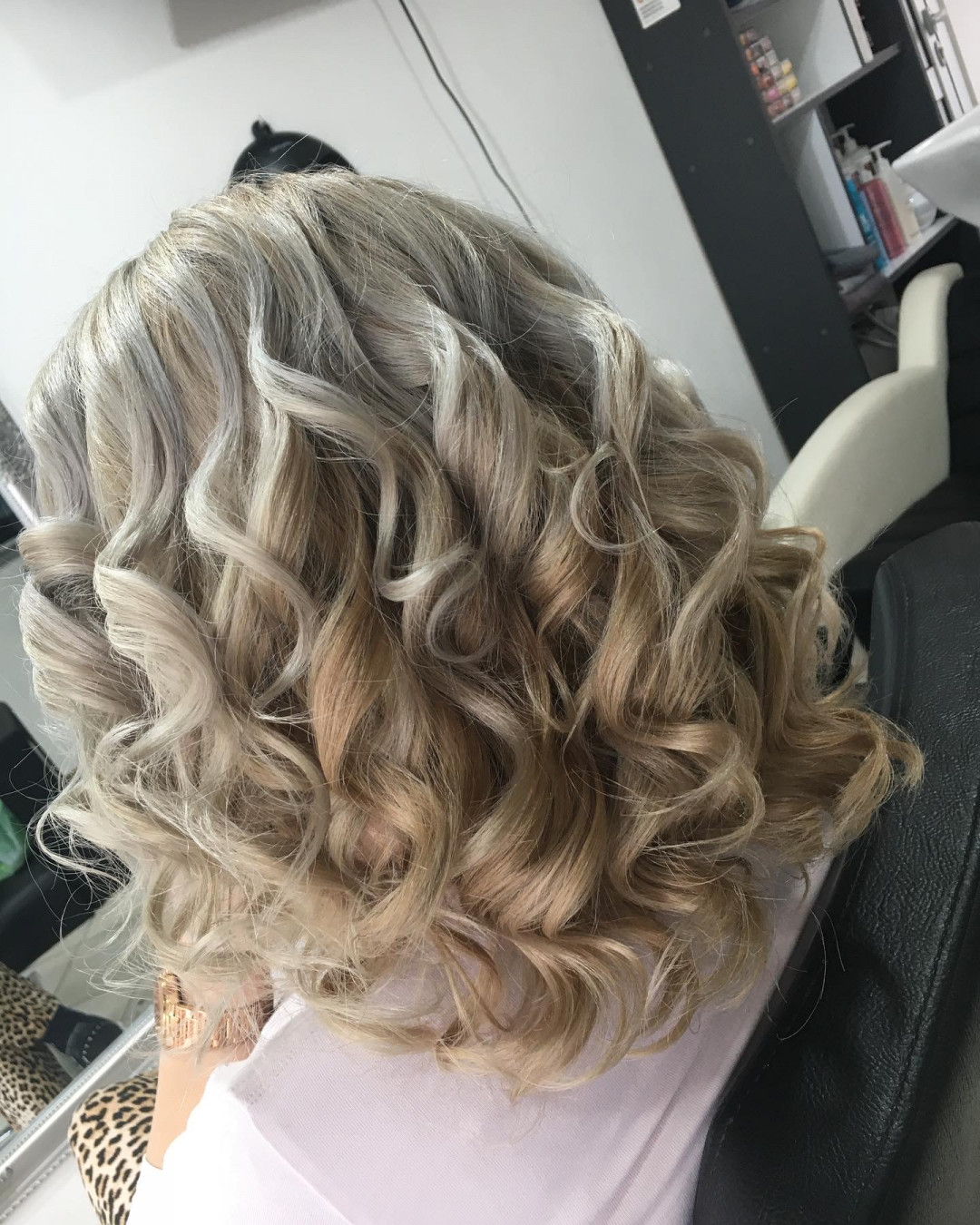 Lokne na figaro - paž / kosa srednje dužine - Frisco, Sarajevo Svečane i frizure za svadbu Frizerski saloni Svečane i frizure za svadbu, Sarajevo, Centar - Stari Grad