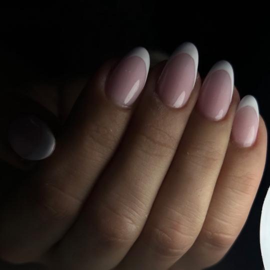 Beauty by Nejla #sarajevo Ojačavanje noktiju Geliranje prirodnih noktiju + french