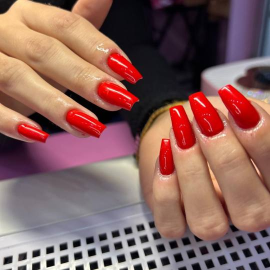 Poezija ljepote #sarajevo Ojačavanje noktiju Gel na prirodne nokte - boja