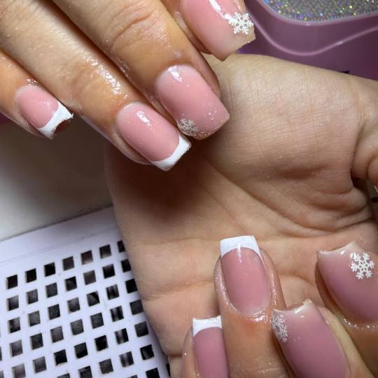 Poezija ljepote #sarajevo Ojačavanje noktiju Gel na prirodne nokte - boja