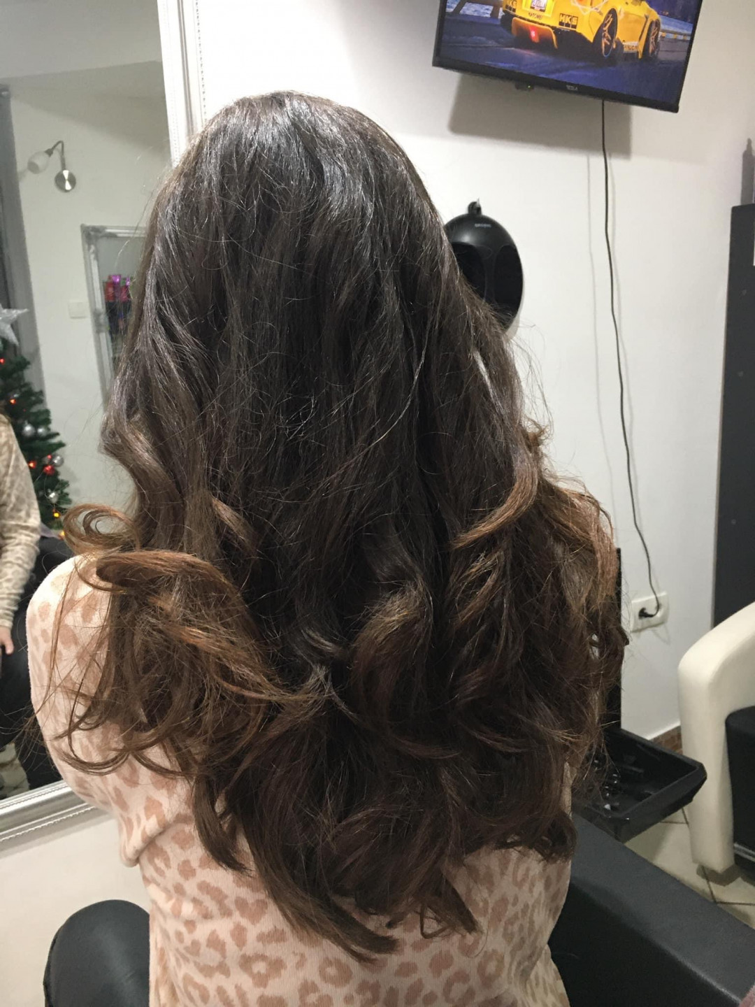 Žensko šišanje - ekstra duga kosa - Frisco, Sarajevo Žensko šišanje Frizerski saloni Žensko šišanje, Sarajevo, Centar - Stari Grad