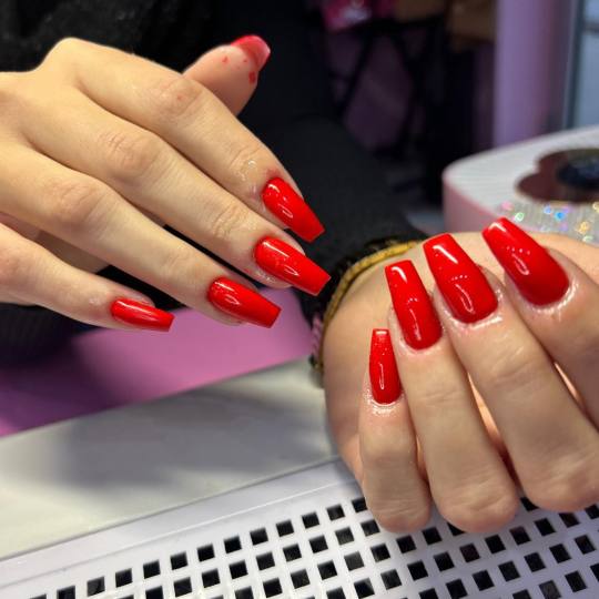 Poezija ljepote #sarajevo Ojačavanje noktiju Gel na prirodne nokte - boja