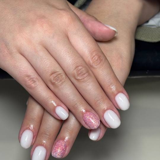 Lily Nails #sarajevo Gel lak Ojačavanje prirodnih noktiju gelom - ruke