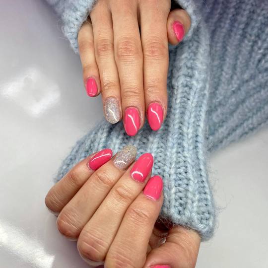 AEsthetic Bar Academy #sarajevo Ojačavanje noktiju Ojačavanje prirodnih noktiju gelom