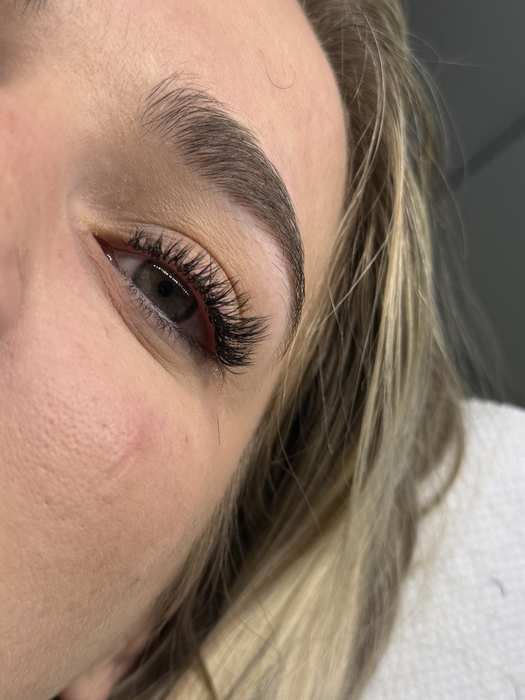 Beauty studio Luxe #sarajevo Nadogradnja trepavica Nadogradnja trepavica - 1 na 1