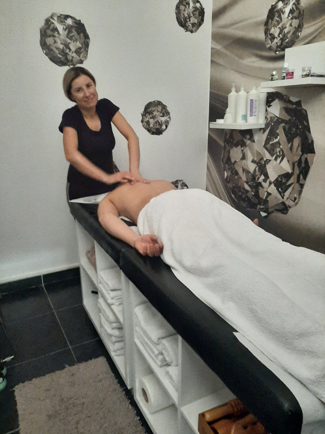 Kuća ljepote Djenna #sarajevo Masaža za opuštanje / relax / antistres Masaža tijela - 30 min