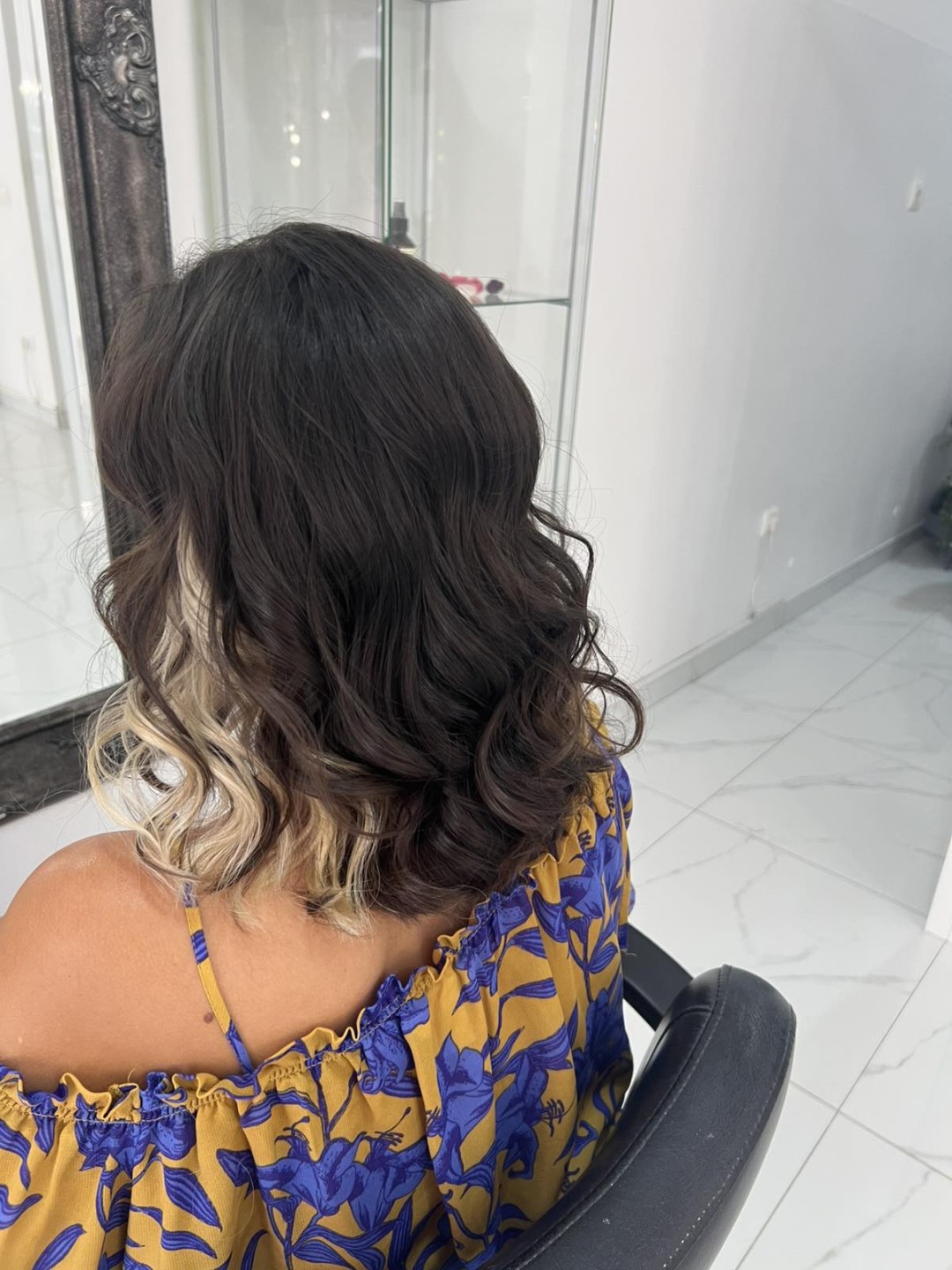 Allure #sarajevo Feniranje i stilizovanje Feniranje na ravno / lokne + pranje kose - kratka kosa