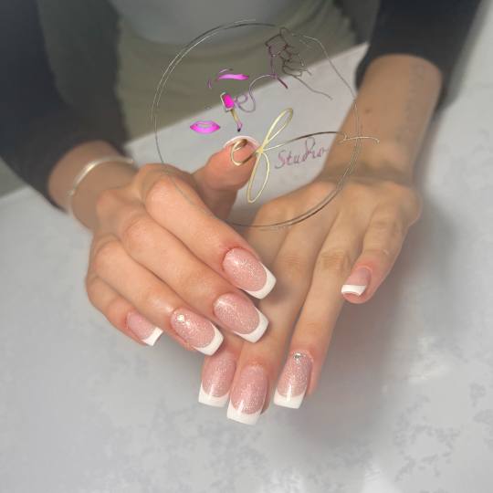 Studio ef #sarajevo Nadogradnja noktiju Nadogradnja noktiju tipsama -kratki nokti