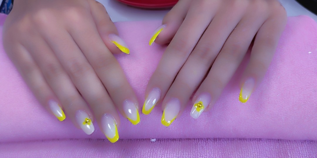 Top #sarajevo Nadogradnja noktiju Nadogradnja noktiju tipsama