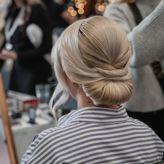 Aida #sarajevo Berberin Svečana frizura + profesionalno šminkanje