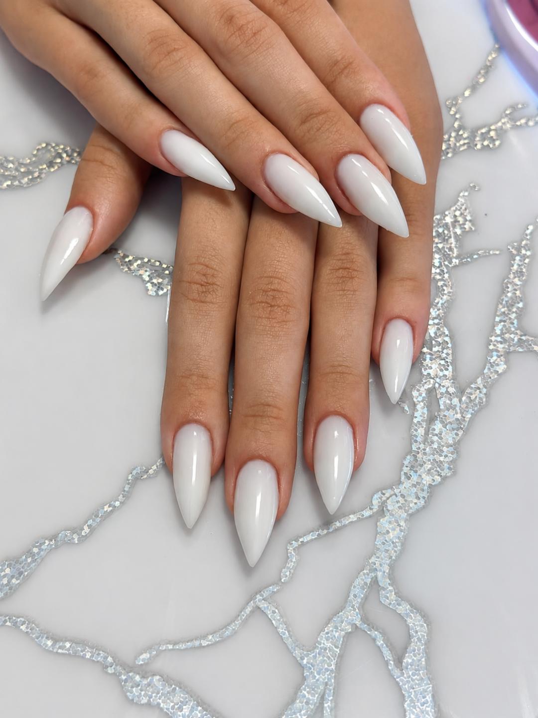 SD Nail Studio #sarajevo Manikir Nadogradnja noktiju full cover tipsama +french ili ukrasi