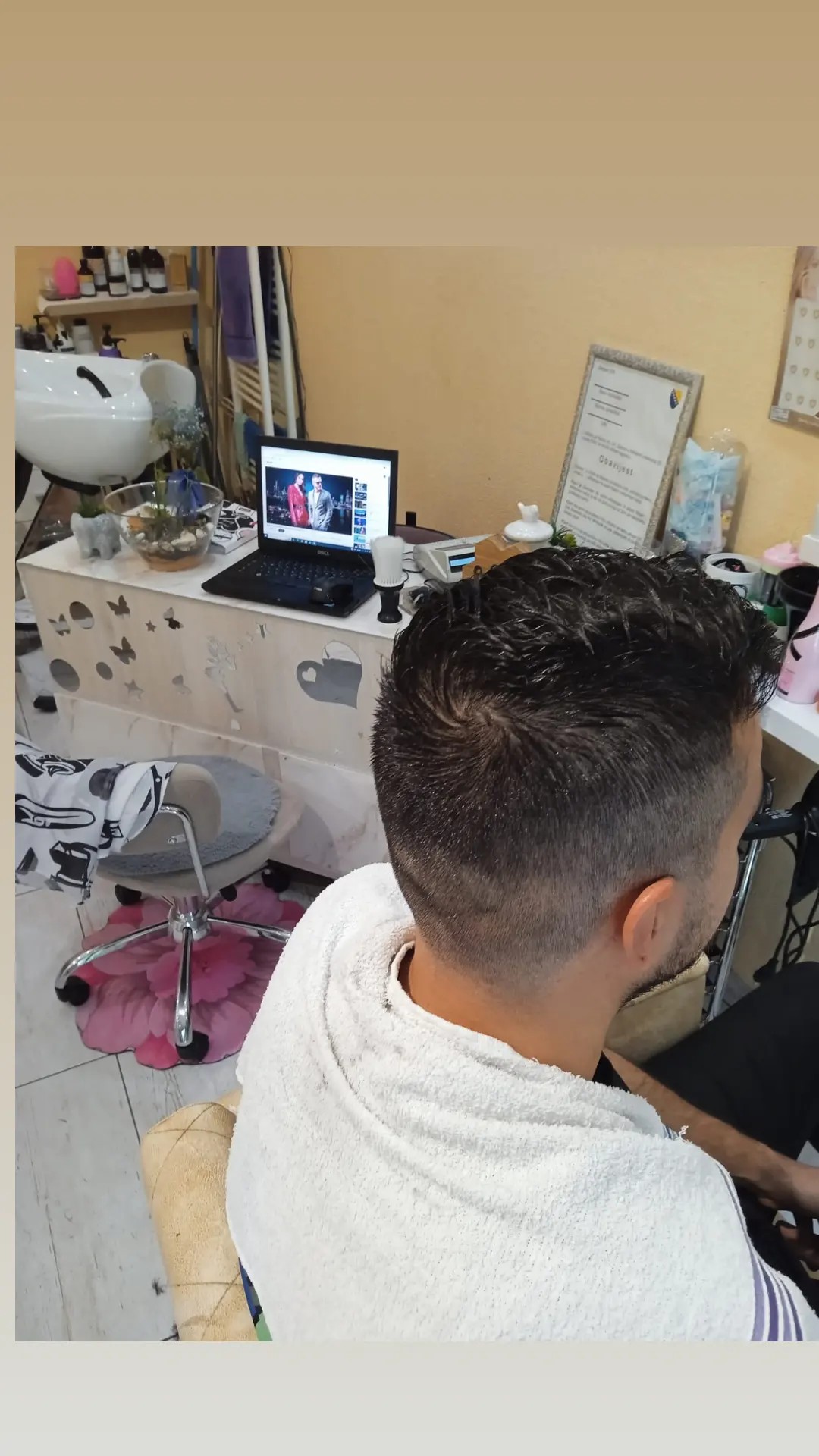 Muško šišanje + pranje - Poezija ljepote, Sarajevo Muško šišanje Muški frizeri Muško šišanje, Sarajevo, Novo Sarajevo - Novi Grad