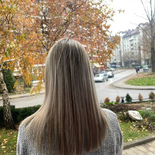 Poezija ljepote #sarajevo Farbanje kose Preliv - kosa srednje dužine