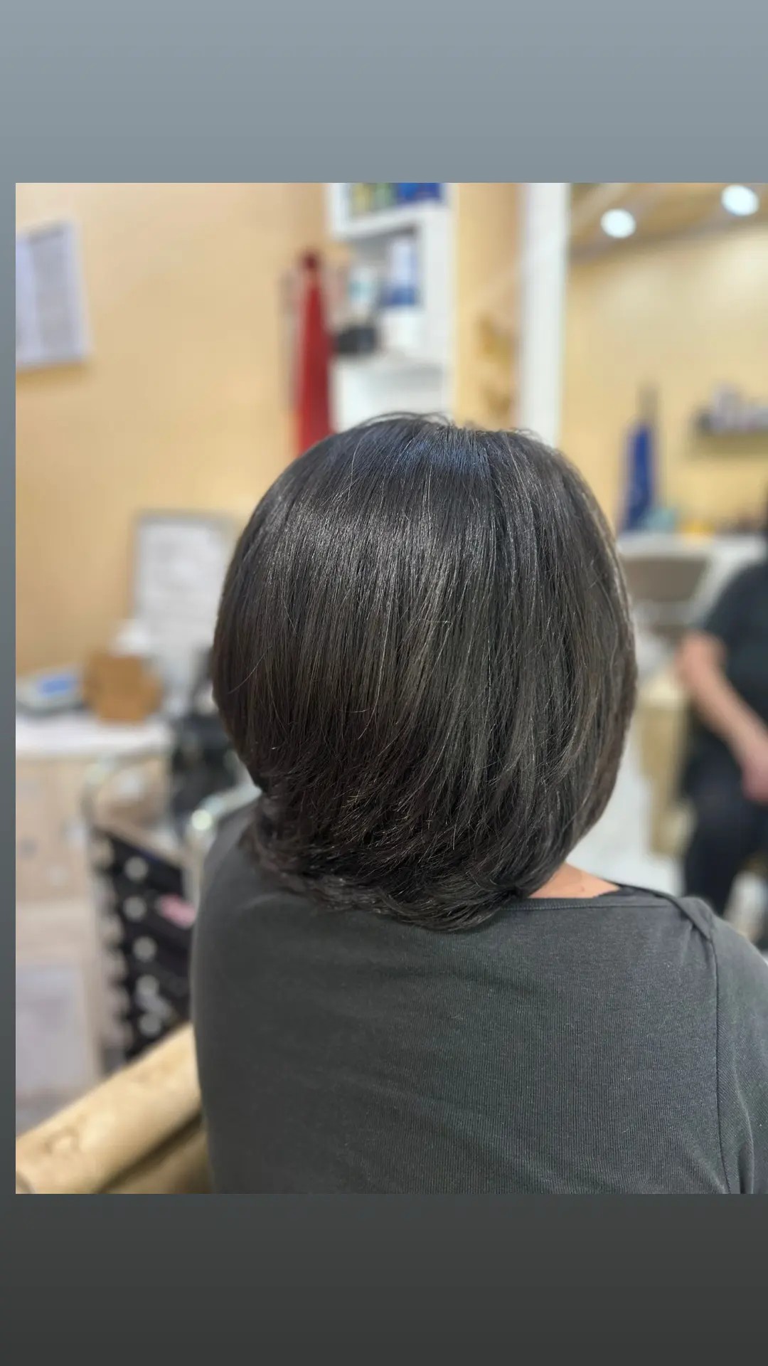 Poezija ljepote #sarajevo Žensko šišanje Žensko šišanje + pranje kose + feniranje - kratka kosa