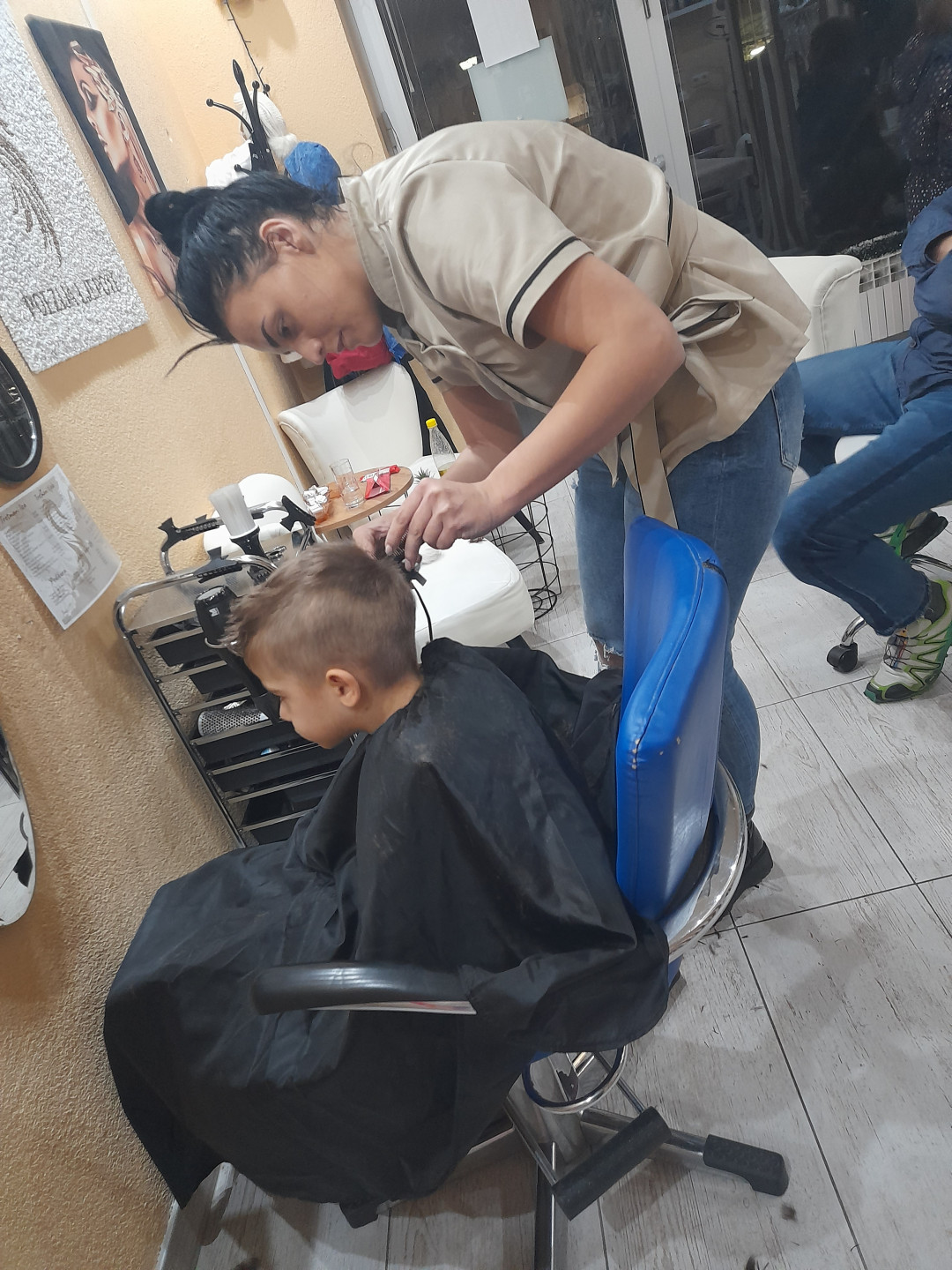 Poezija ljepote #sarajevo Feniranje i stilizovanje Feniranje na sve duzine