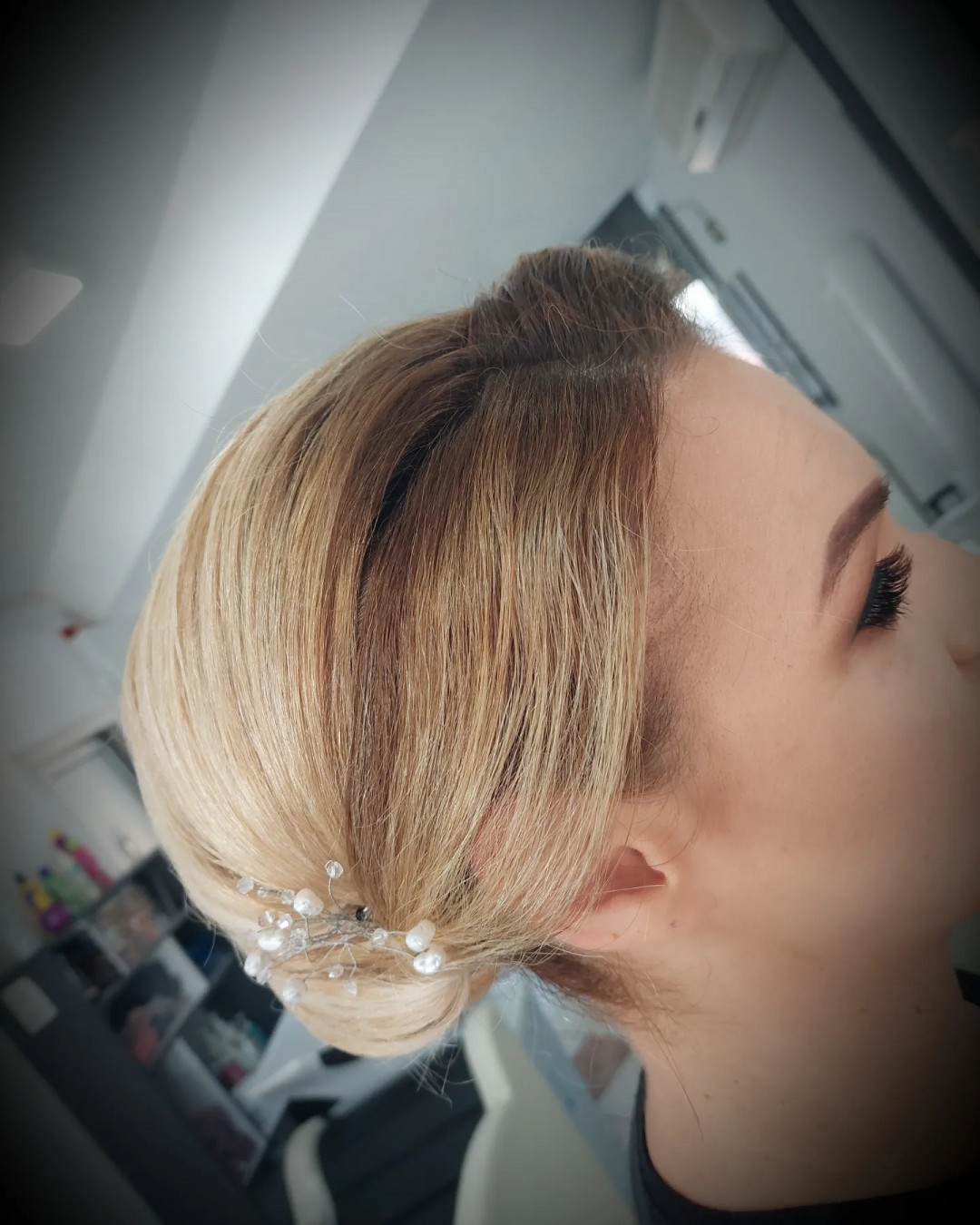 Svečana frizura složena - kratka kosa - Frisco, Sarajevo Svečane i frizure za svadbu Frizerski saloni Svečane i frizure za svadbu, Sarajevo, Centar - Stari Grad