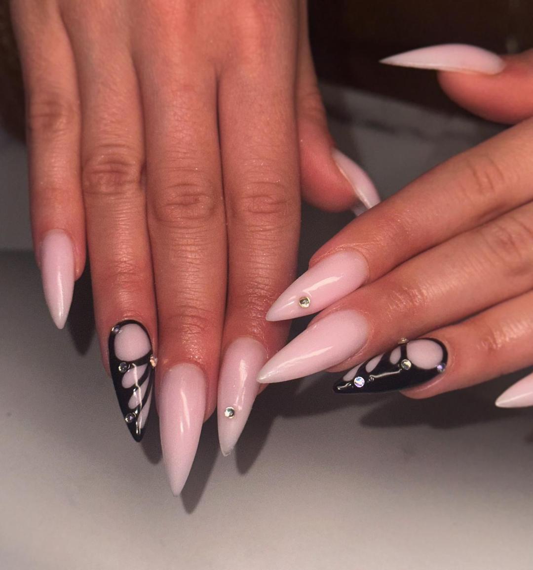 Magic Nails #sarajevo Nadogradnja noktiju Nadogradnja noktiju tipsama - ruke