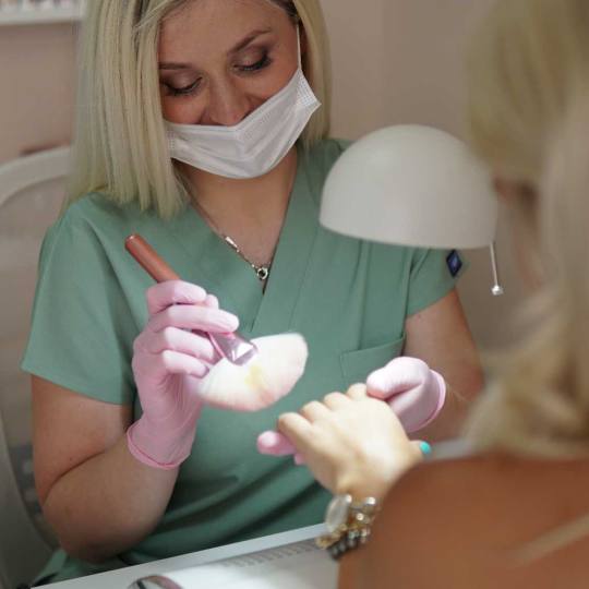 Shine #sarajevo Manikir Manikura + njega