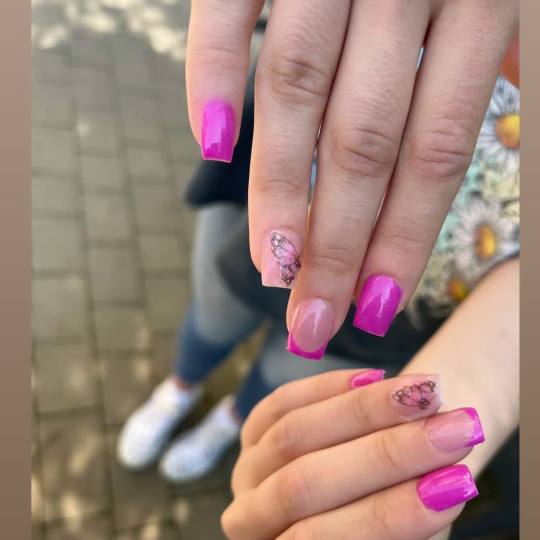 Poezija ljepote #sarajevo Nadogradnja noktiju Nadogradnja noktiju tipsama - french / ombre