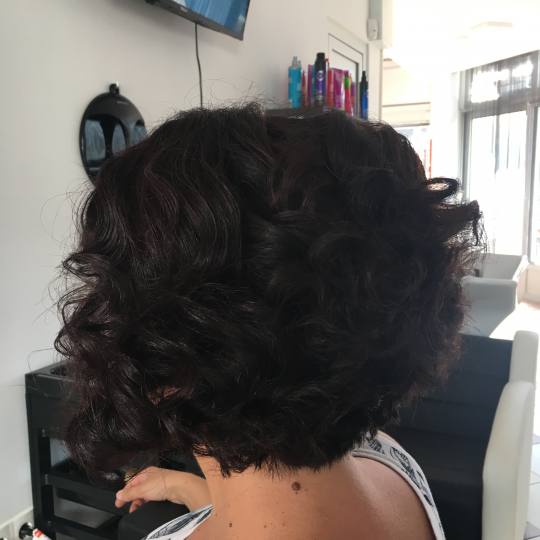 Frisco #sarajevo Svečane i frizure za svadbu Lokne na figaro - paž / kosa srednje dužine