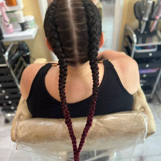 Poezija ljepote #sarajevo Pletenice, kike, punđe Pletenice dve + umetak - kosa srednje dužine