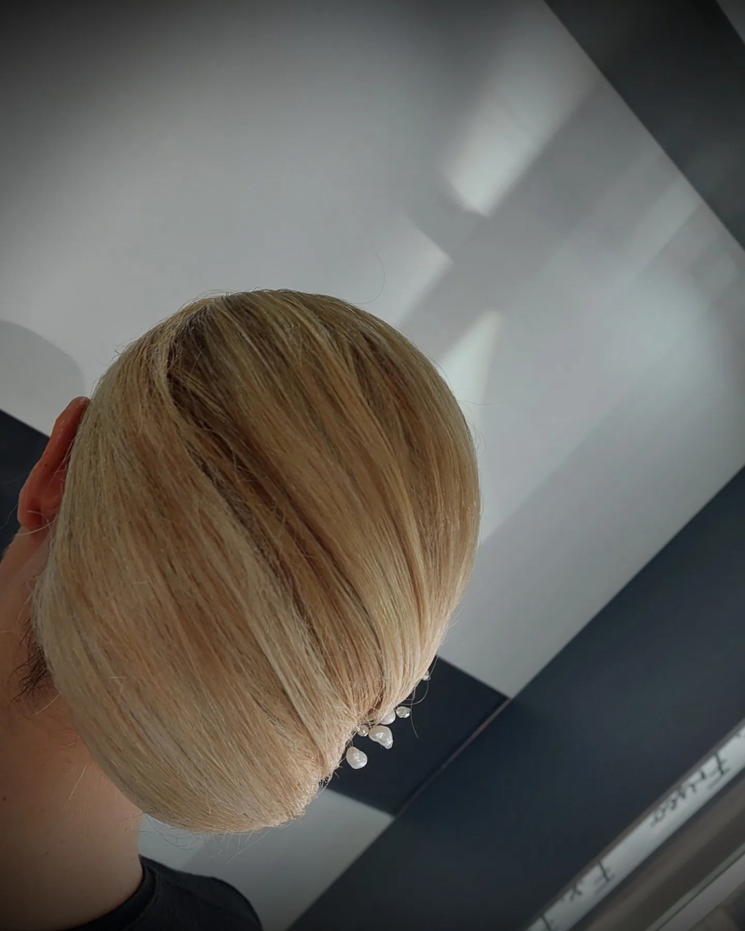 Svečana frizura složena - kratka kosa - Frisco, Sarajevo Svečane i frizure za svadbu Frizerski saloni Svečane i frizure za svadbu, Sarajevo, Centar - Stari Grad