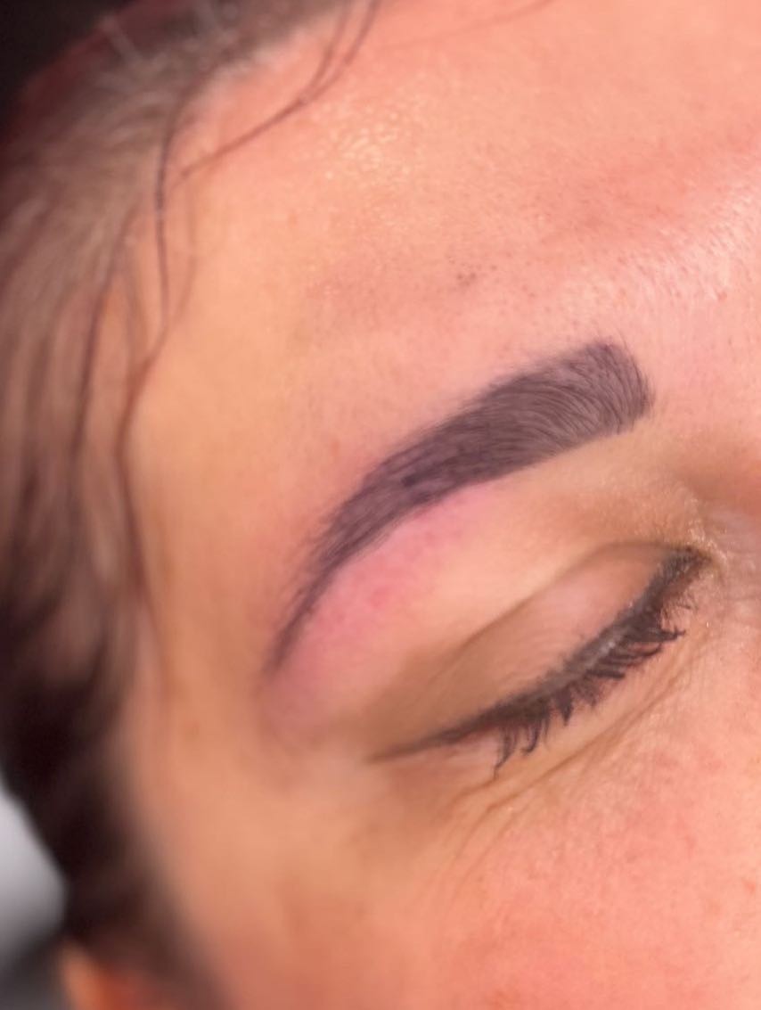 Poezija ljepote #sarajevo Obrve Oblikovanje + korekcija obrva pincetom / voskom + bojenje kanom