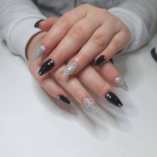 Top #sarajevo Nadogradnja noktiju Nadogradnja noktiju tipsama