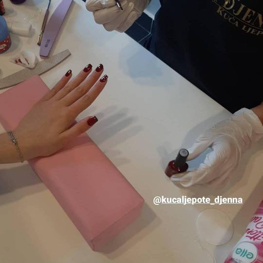 Kuća ljepote Djenna #sarajevo Ojačavanje noktiju  ??