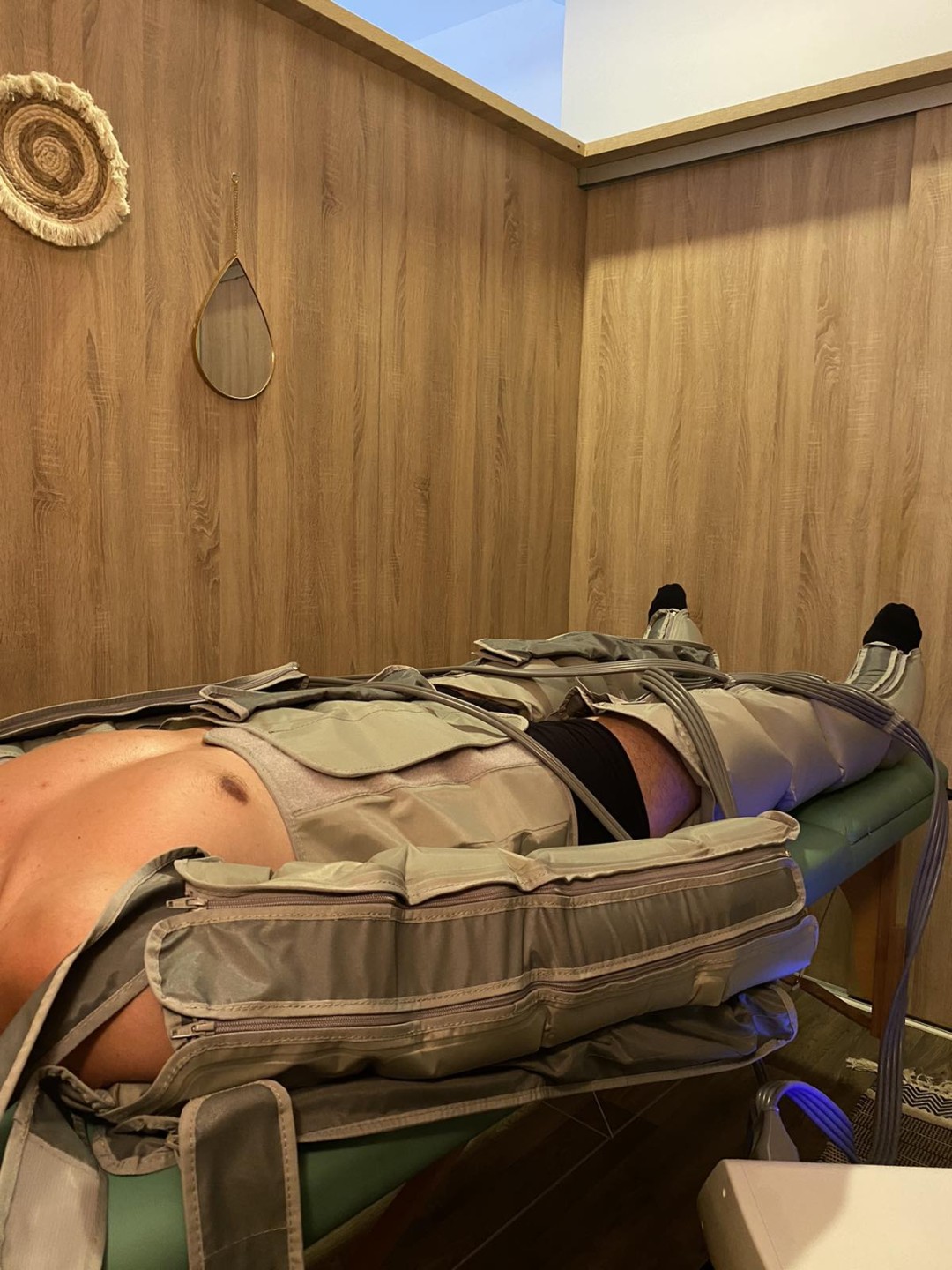 Health Care Koncept #sarajevo Anticelulit masaža Presoterapija/limfna drenaža aparatom