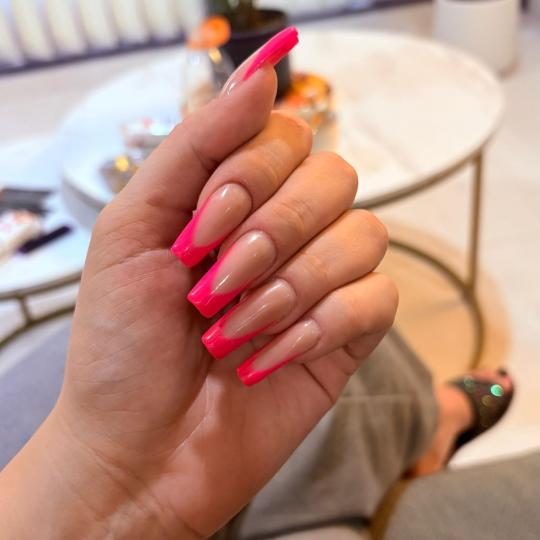 Prestige Beauty salon #sarajevo Nadogradnja noktiju Geliranje noktiju - L dužina