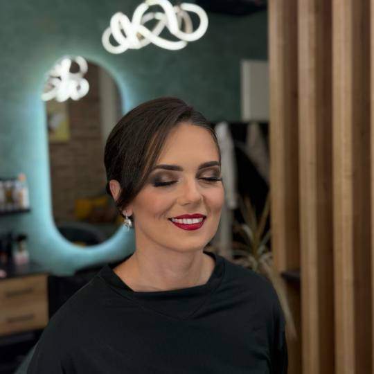 Idelle Studio #sarajevo Make-up / šminkanje Profesionalno šminkanje + vještačke trepavice - več