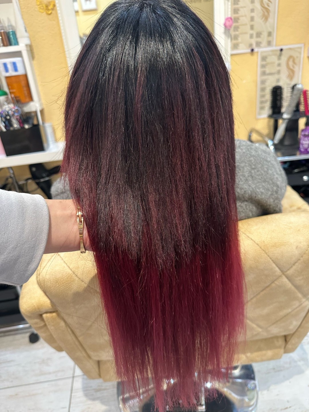 Poezija ljepote #sarajevo Žensko šišanje Žensko šišanje + pranje kose + feniranje - duga kosa