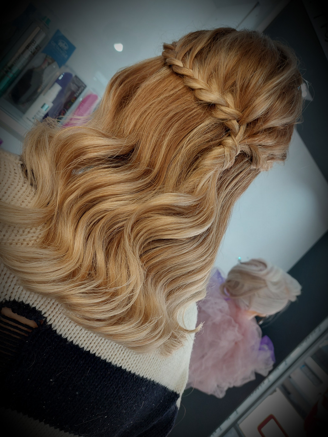 Frisco #sarajevo Svečane i frizure za svadbu Svečana frizura jednostavna - kratka kosa