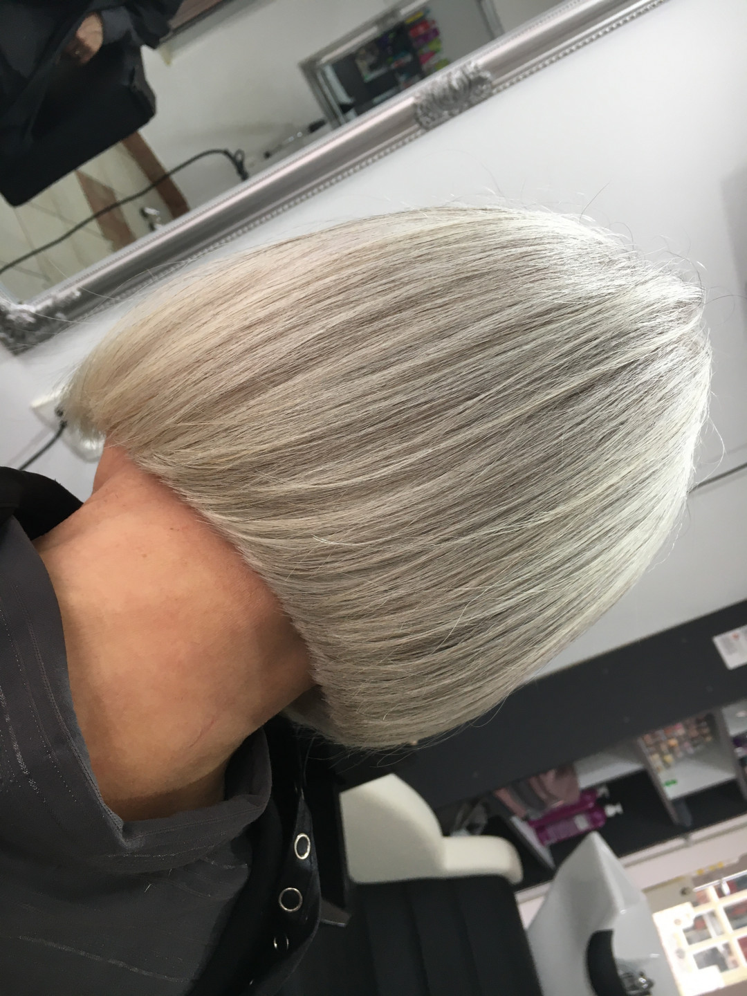 Žensko šišanje - kosa srednje dužine - Frisco, Sarajevo Žensko šišanje Frizerski saloni Žensko šišanje, Sarajevo, Centar - Stari Grad