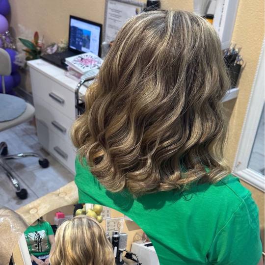 Poezija ljepote #sarajevo Pramenovi Pramenovi na foliju - kosa srednje dužine