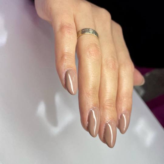 AEsthetic Bar Academy #sarajevo Ojačavanje noktiju Ojačavanje prirodnih noktiju gelom