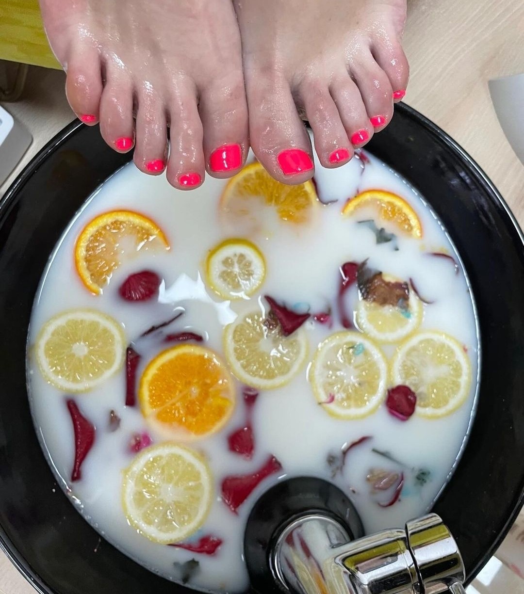 Studio Luxxe Tuzla #tuzla Estetski pedikir Luxxe pedikura + lak / gel