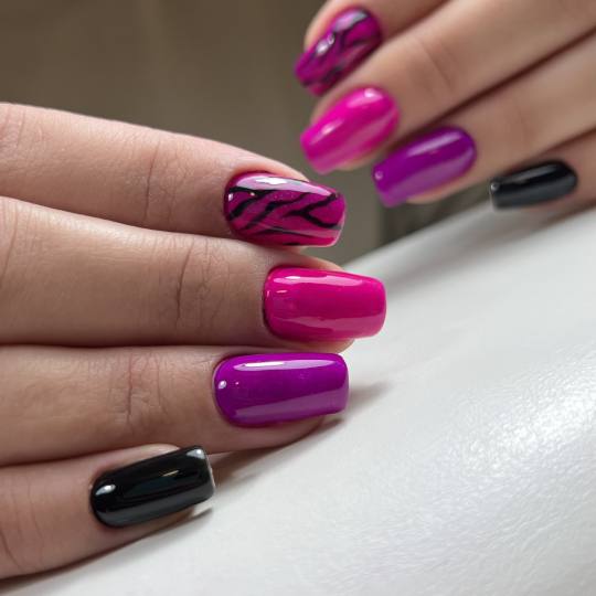 La Crème Beauty Studio #sarajevo Lakiranje noktiju Gel - M dužina noktiju