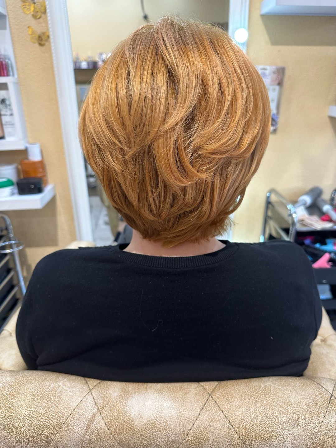 Poezija ljepote #sarajevo Feniranje i stilizovanje Pranje kose + feniranje - kratka kosa