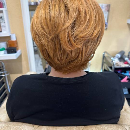 Poezija ljepote #sarajevo Feniranje i stilizovanje Pranje kose + feniranje - kratka kosa