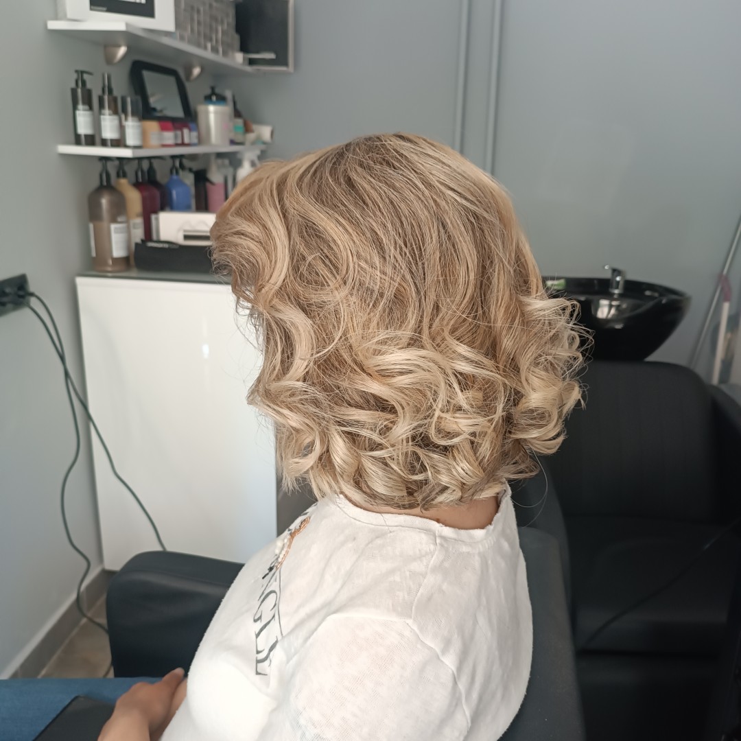 Hair Care Studio #mostar Svečane i frizure za svadbu Svečana frizura - jednostavna(oprati kosu dan prije)