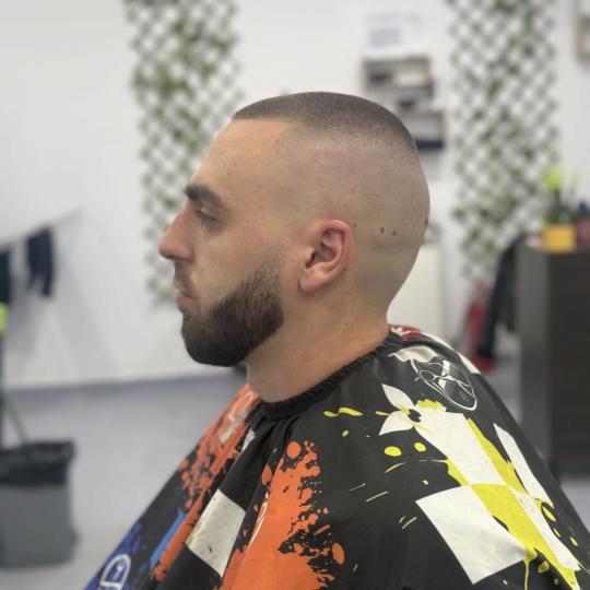 Džana #sarajevo Muško šišanje Muško šišanje - fade Šišanje i  oblikovanje brade ✂️