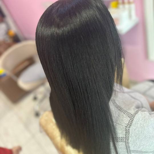 Poezija ljepote #sarajevo Farbanje kose Farbanje izrastka + žensko šišanje + feniranje na ravno -