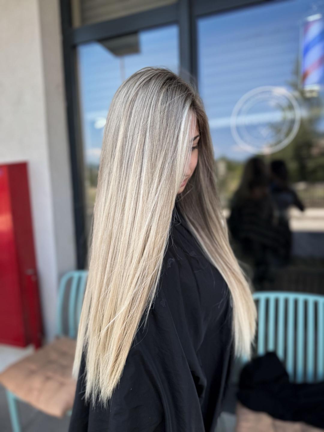 Radonjić beauty lounge & barbershop #sarajevo Pramenovi Pramenovi na foliju - ekstra duga, gusta kosa