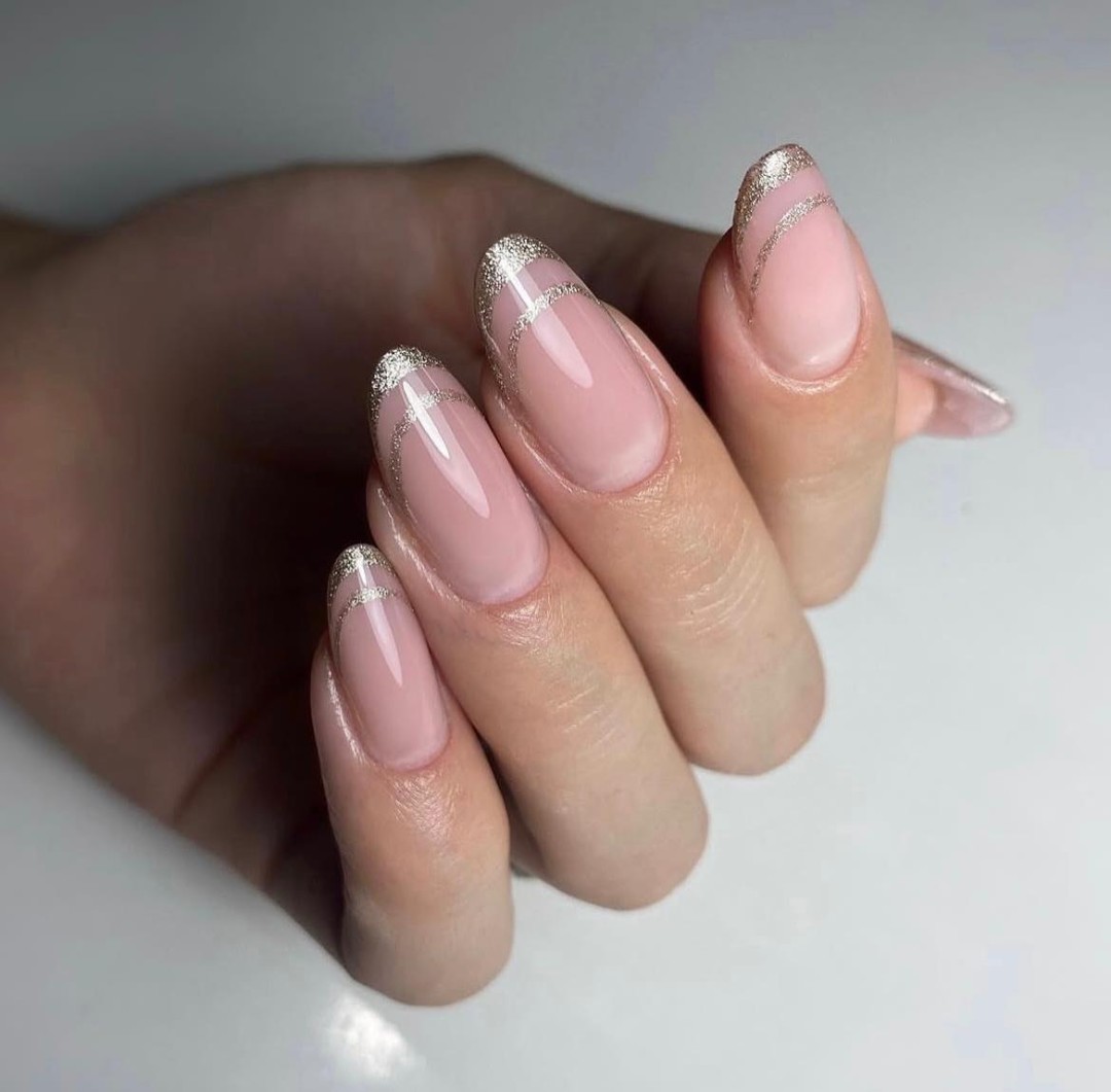 V3 Beauty #sarajevo Izlivanje noktiju Izlivanje noktiju gelom - S dužina